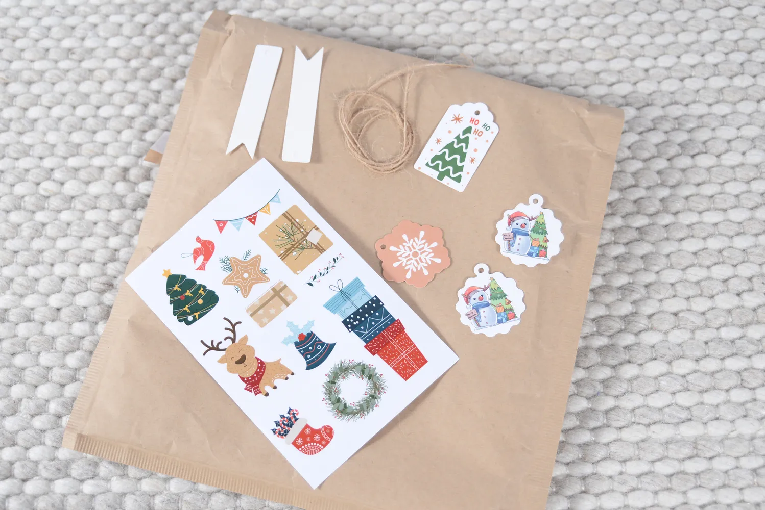 Sobre grande, 6 sobres kraft y Pegatinas